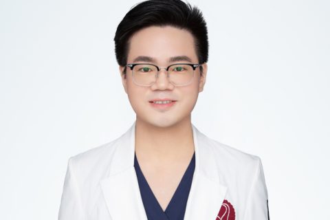 倪冰Dr.Ni ：空军军医大学口腔临床医学硕士/致美口腔粤西正畸技术总监